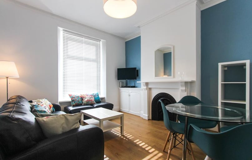 Talworth Street, Plasnewydd, Cardiff - Image 1